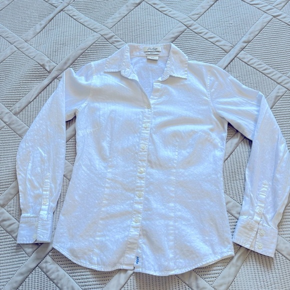 2/$10 Van Heusen Originals White button front collared shirt Sz XS - Picture 1 of 9